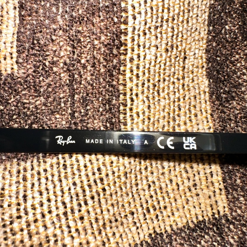 Ray Bans - Picture 3 of 7